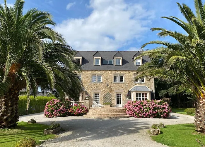 Champfleury, A 50 M De La Plage! Réville